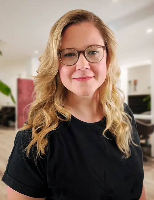 Lena bei Giovanni Friseure